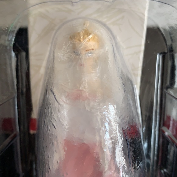 1996 Hallmark Enchanted Evening Barbie Ornament - Picture 9 of 16